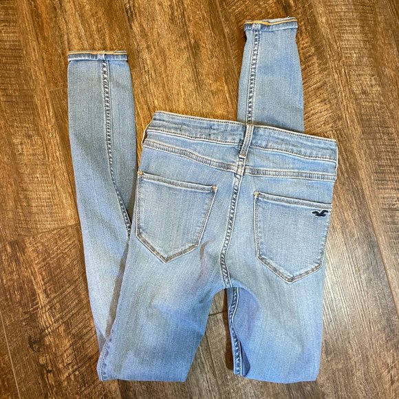 Hollister 0L Light Wash High-Rise Jean Legging - Picture 4 of 6